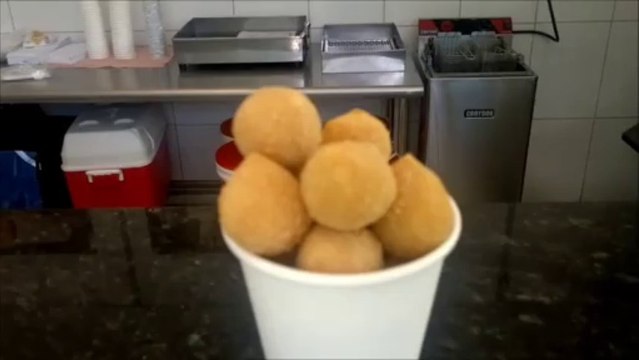 SALGADOS PARA FESTA EM INDAIATUBA - BELLATRIZ ROSA -