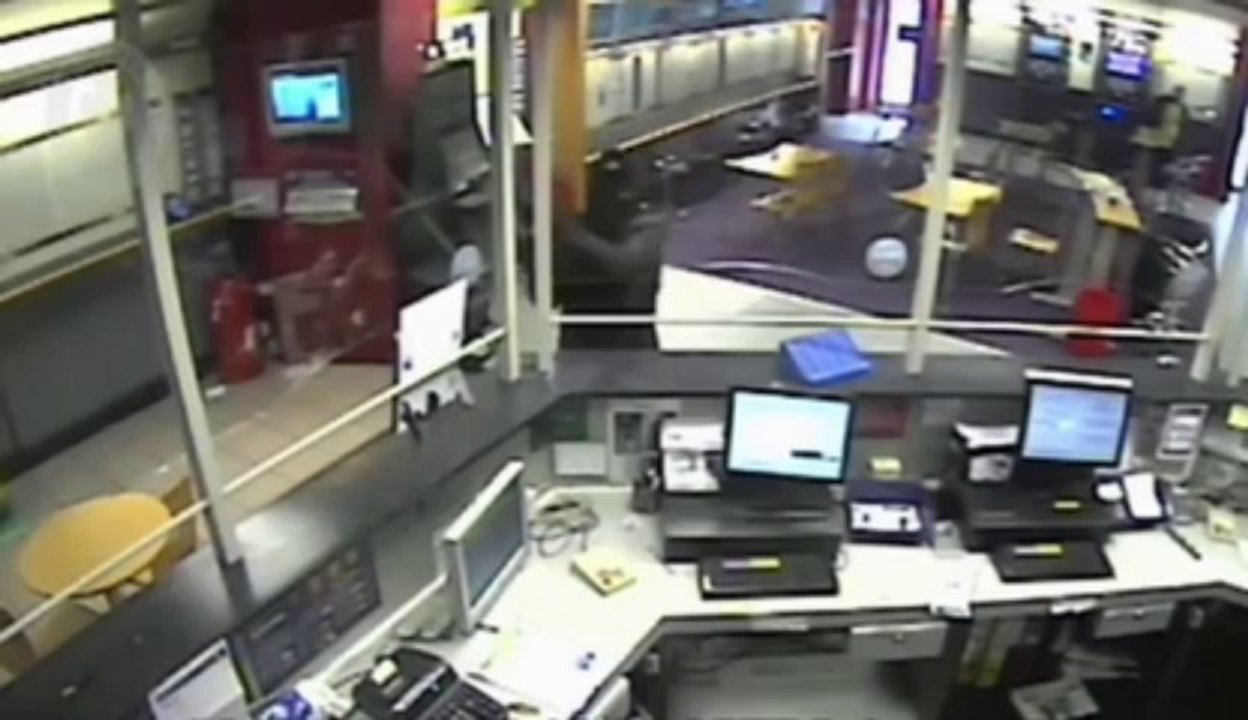 Dumb thief! So funny fail...