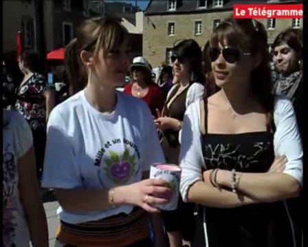 Vannes. Flash mob solidaire des étudiants du lycée Notre-Dame Le Ménimur