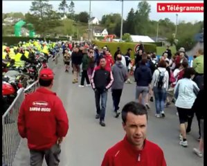 Video herunterladen: Belle-Isle-en-Terre (22). 6.840 participants à la Rando Muco