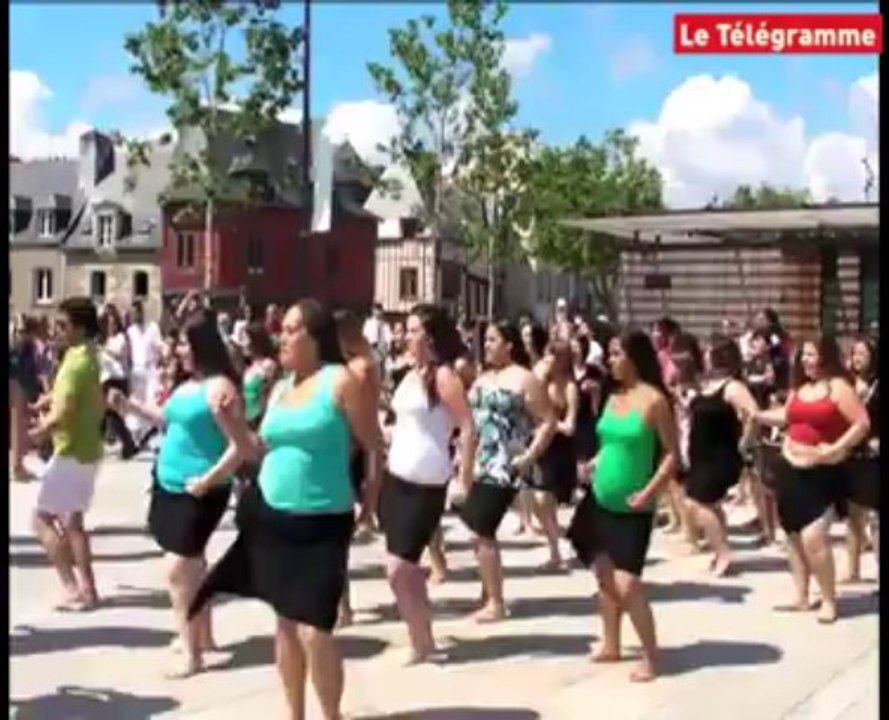 Vannes. Midi en France : une flashmob pour finir en beauté !