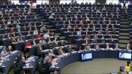 Aung San Suu Kyi recibe el Sájarov de 1990