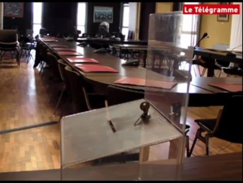 Douarnenez (29). Branle-bas de combat dans la salle du conseil