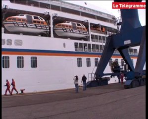 Lorient. Le paquebot Europa jette l'ancre