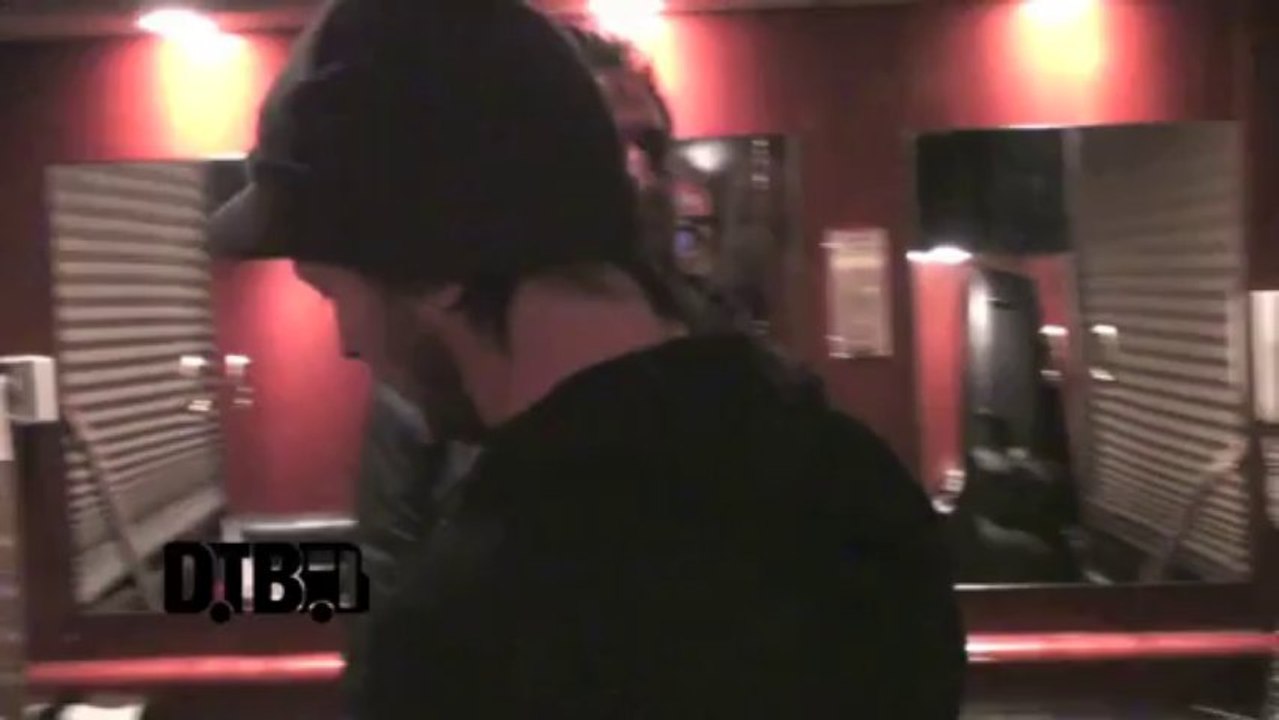 Drowning Pool - BUS INVADERS Ep. 417