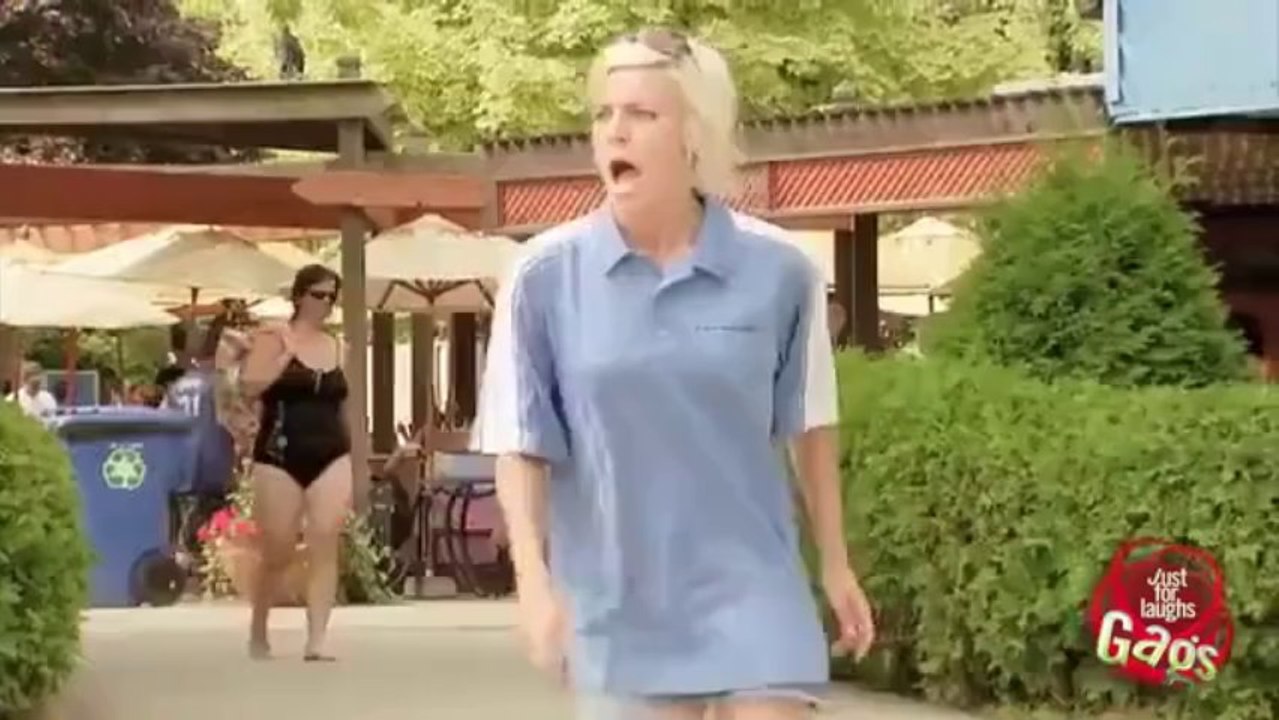 on the beach funny prank