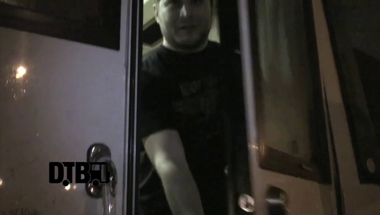 Digital Summer - BUS INVADERS Ep. 414