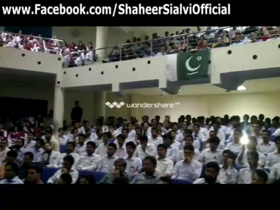 Best (Reply to INDIAN GIRL) by Pakistan. himmat ha to jawab do.( india shame on you)