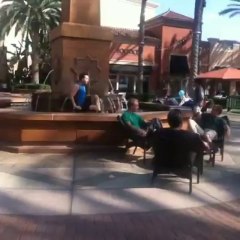 Best Vines : Mall Cannonball