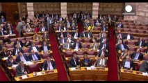 Il Parlamento greco lascia a secco Alba Dorata