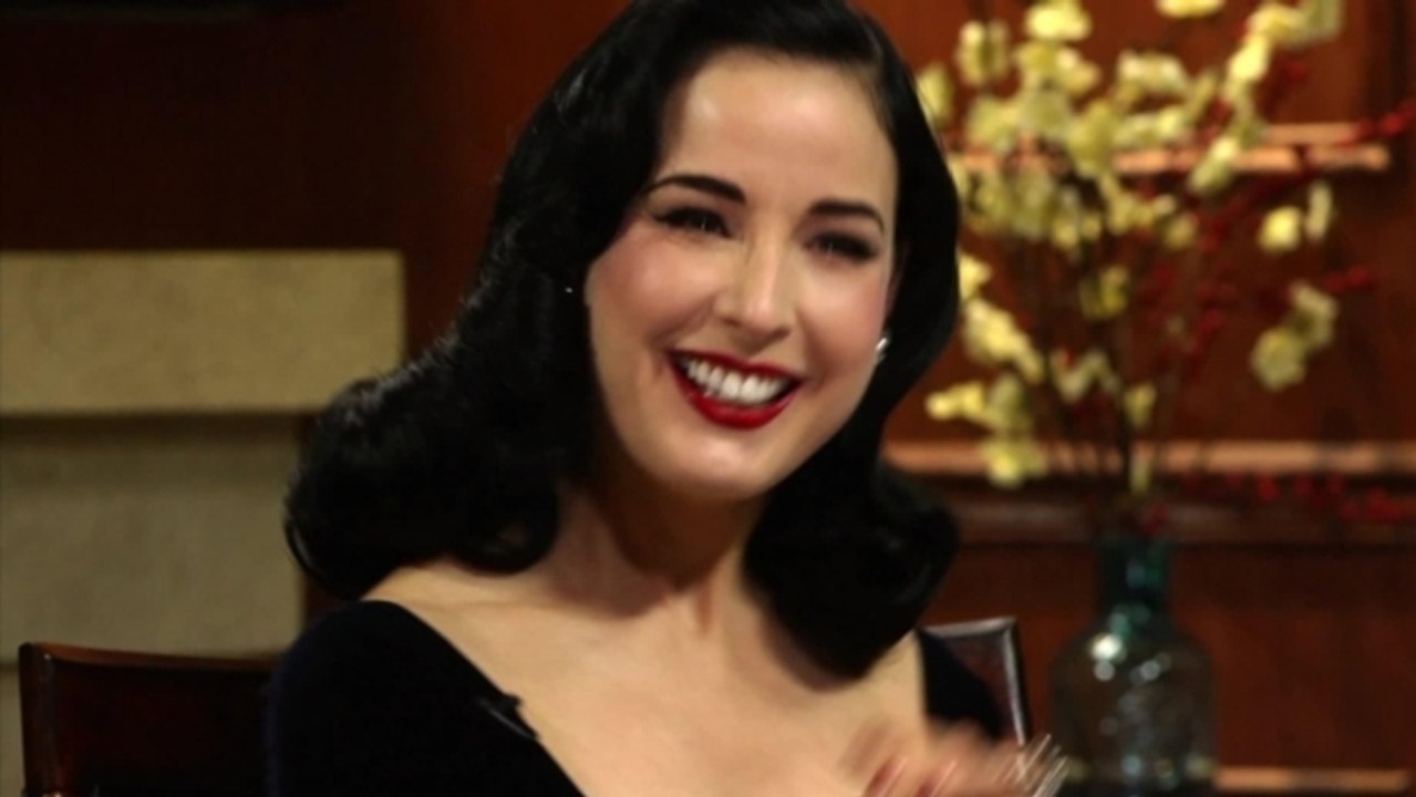 Burlesque Queen Dita Von Teese Answers Social Media Questions