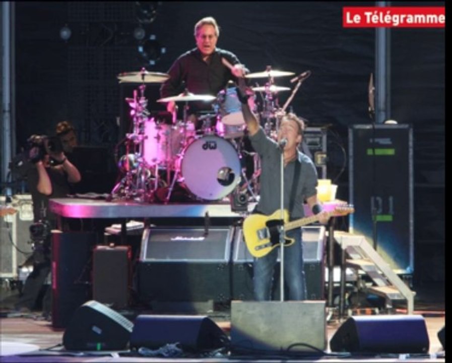 Vieilles Charrues. Quelques secondes dans les bras du Boss