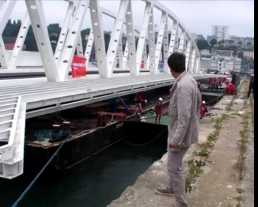 Brest. Arrivée du nouveau tablier du pont de Recouvrance