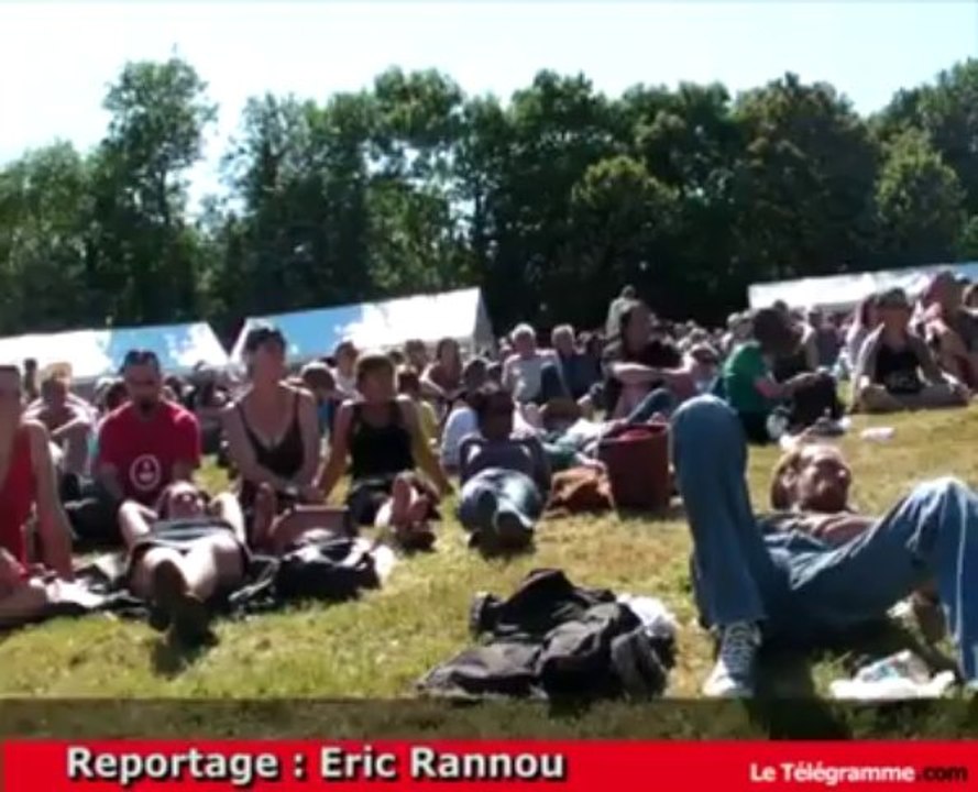 La Roche-Jagu. La petite chanson d'Areski dans la prairie