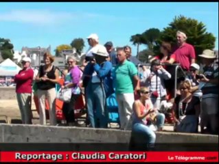 Entre Terre et Mer. Chargement de goémon "à l'ancienne" à Carantec