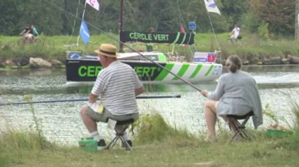 下载视频: Solitaire du Figaro. Arrivée de la première étape à Caen