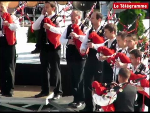 Festival interceltique. La prestation complète de la Kevrenn Alre