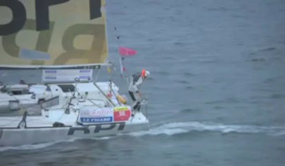 Download Video: Solitaire du Figaro. Jérémie Beyou fait le point au large de la Bretagne