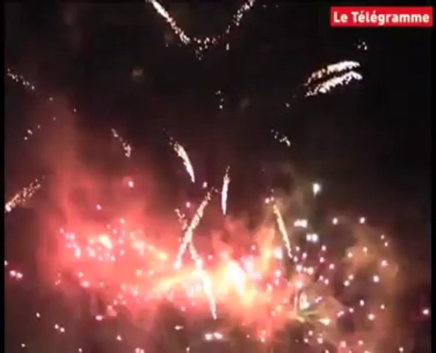 Vannes. Les images du feu d'artifice de clôture des Fêtes d'Arvor