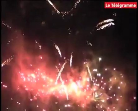 Vannes. Les images du feu d'artifice de clôture des Fêtes d'Arvor