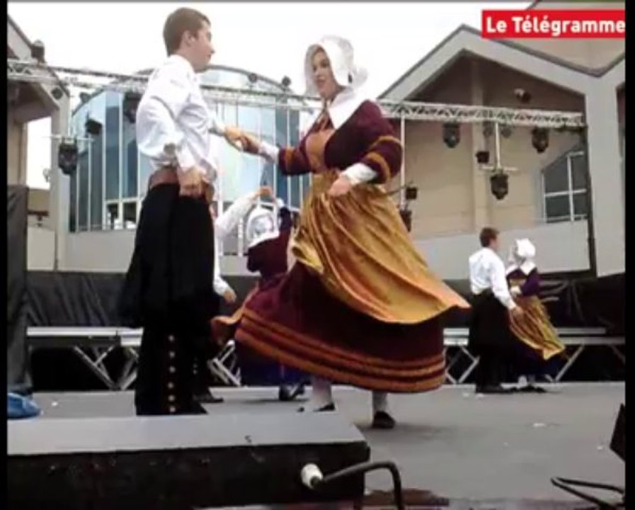 Auray. 60 ans de la Kevrenn Alré : morceaux choisis