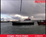 Lorient. Le bateau fait un 360