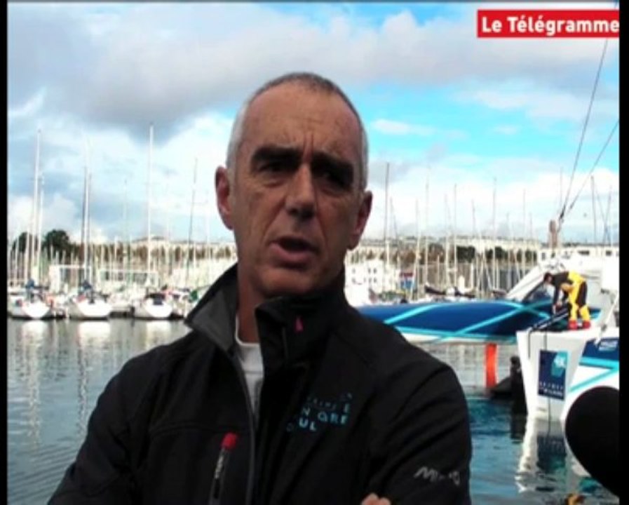 Trophée Jules-Verne : Peyron diffère son départ
