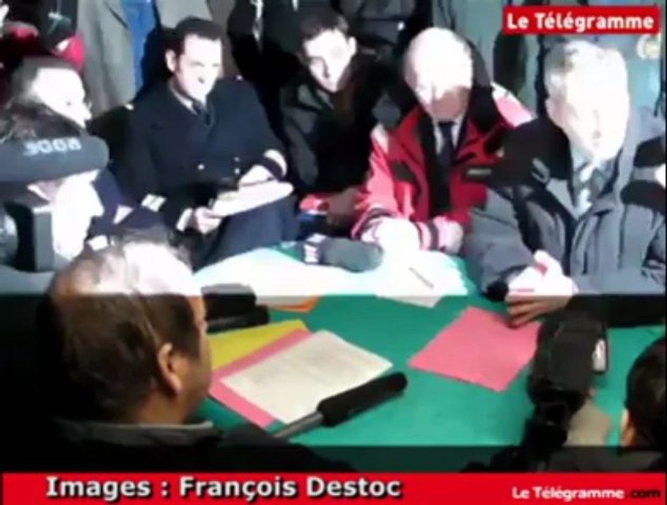 Etel (56). Bruno Le Maire : "Il n'y a aucun risque à consommer des huîtres"