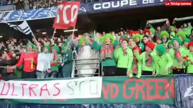 Locminé-PSG. Chaude ambiance dans le stade juste avant le coup d'envoi