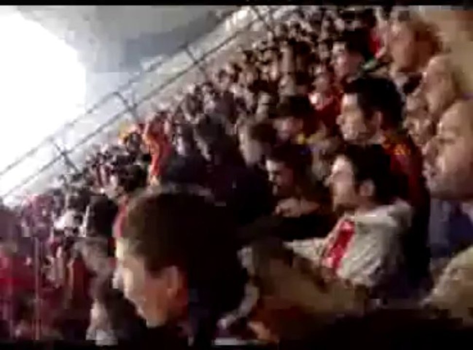 2008-2009 Fenerbahçe - Galatasaray Saldır Galatasaray-2