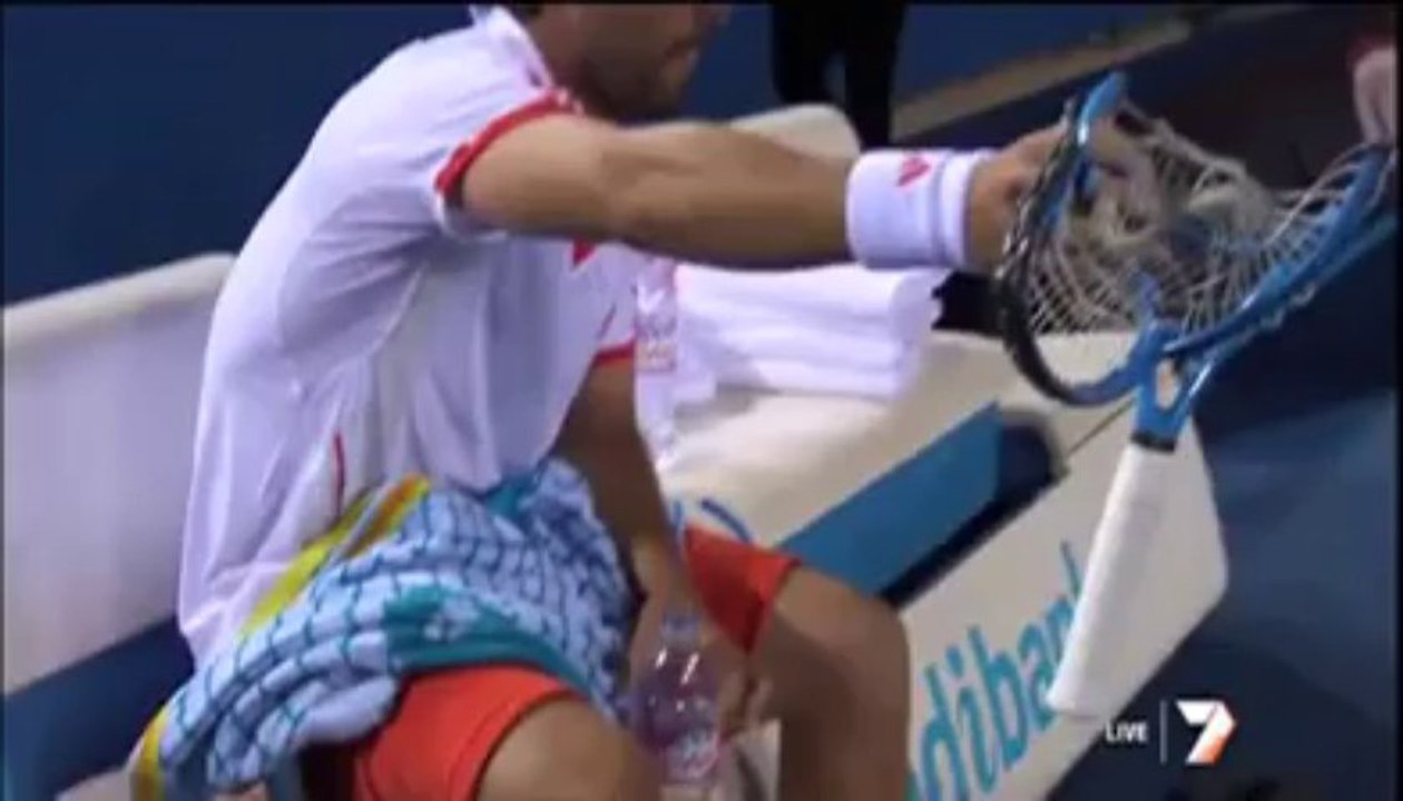 Open d'Australie. Marcos Baghdatis casse quatre raquettes en 25 secondes