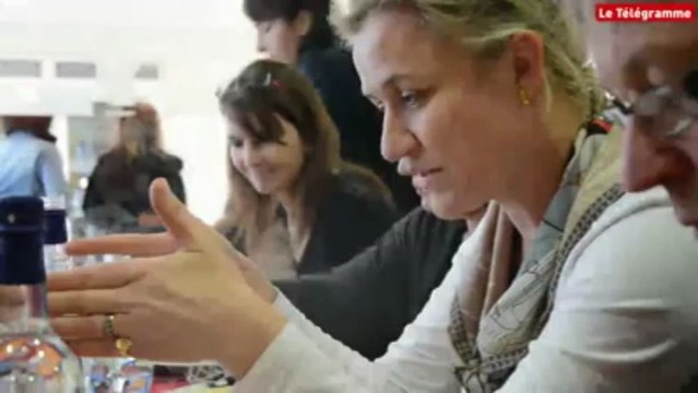 Brest (29). François Bayrou a reçu Irène Frachon