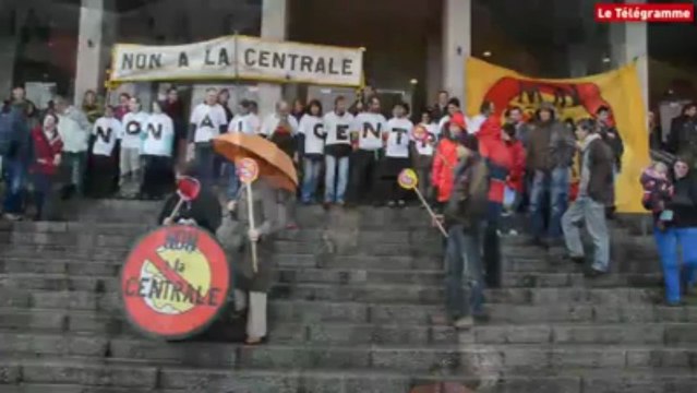 Brest (29). Le collectif Gaspare manifeste lors de la venue de Hollande