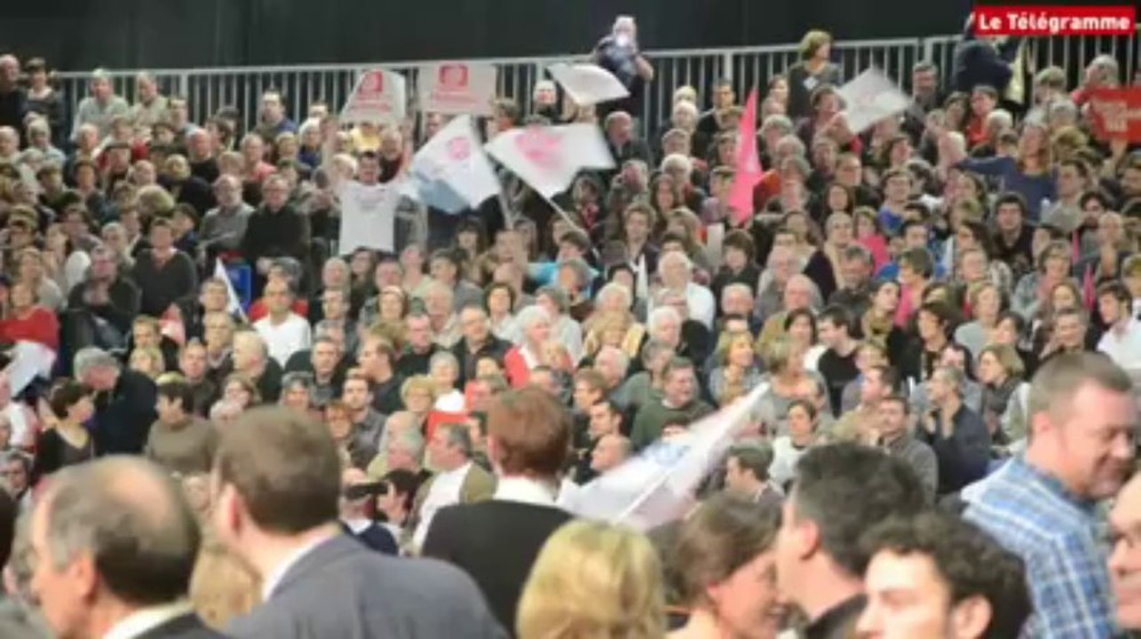 Brest. Hollande : "Bloavez Mad, ici c'est Brest !"