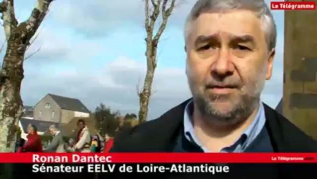 Le Faou. Une chaîne humaine contre le nucléaire