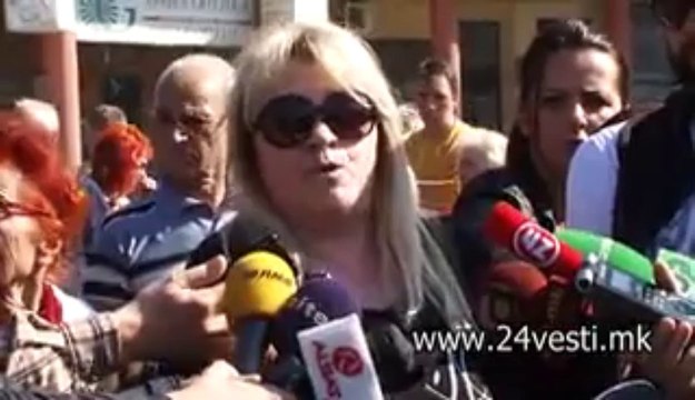 PROTESTI NA NOVINARI PRED MUZEJ NA VMRO ZA KEZAROVSKI