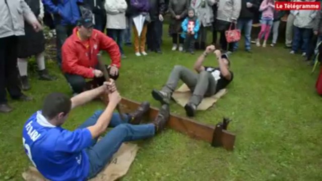 Pont-Croix (29). Place aux joutes d'autrefois !