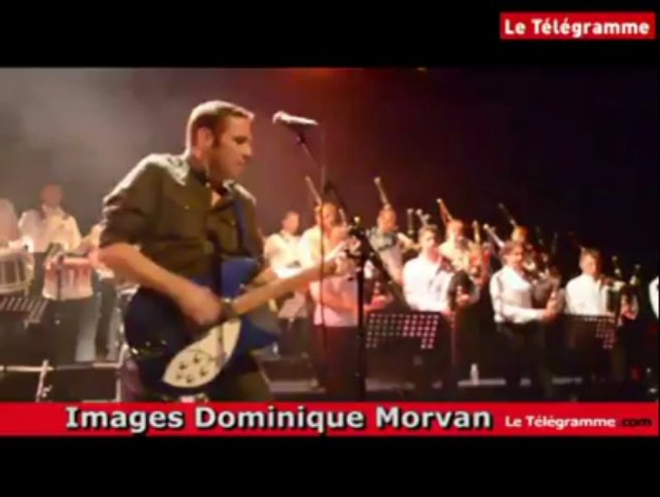 Carhaix. Zebra & Bagad Karaez live