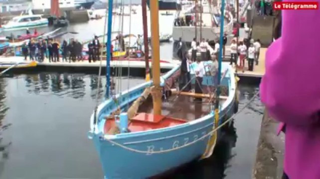 Tonnerres de Brest. Le Saint-Guénolé remis à l'eau