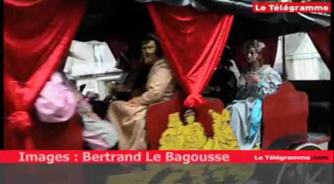 Vannes. Un défilé costumé pour le coup d'envoi des fêtes historiques