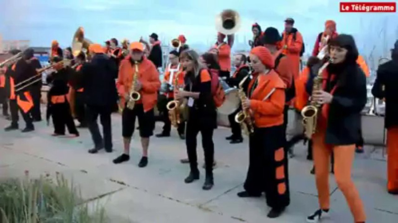 Tonnerres de Brest. Une première soirée en fanfares
