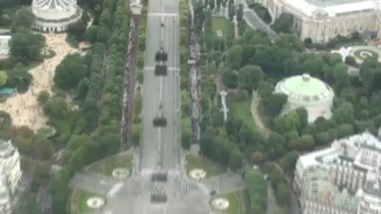 Défilé du 14-Juillet. L'Atlantique 2 de Lann-Bihoué à la parade dans le ciel