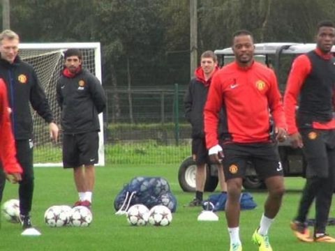 Patrice Evra: un joueur désavoué en France, apprécié en Angleterre - 23/10
