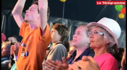 Bout du Monde. Anthony Joseph assure sous le chapiteau