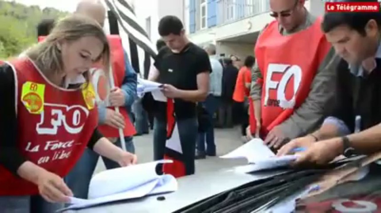 Doux. Vive émotion à l'annonce des licenciements