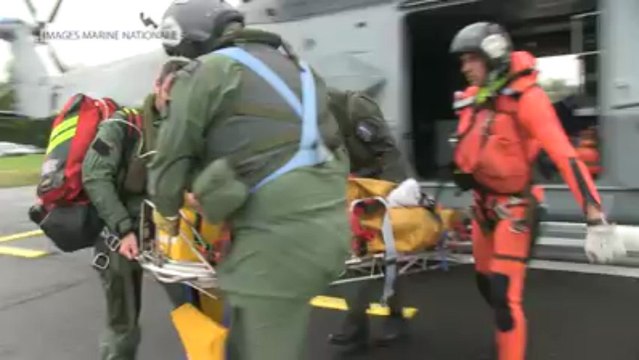 Hélitreuillage d'un marin en baie de Saint-Brieuc