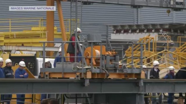 Brest. Les images du transfert du Vigilant à l'Ile Longue