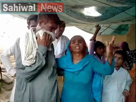 چیچہ وطنی: نواحی گا ؤں ایک سو پا نچ سیون آر میں با آثر افراد نے ظلم کی انتہا کر دی ۔خود عدالت لگا کر بارہ سالہ لڑکے کو سات گھنٹے تک تشدد کیا اور لڑکے کو موت کے گھاٹ اتار دیا۔