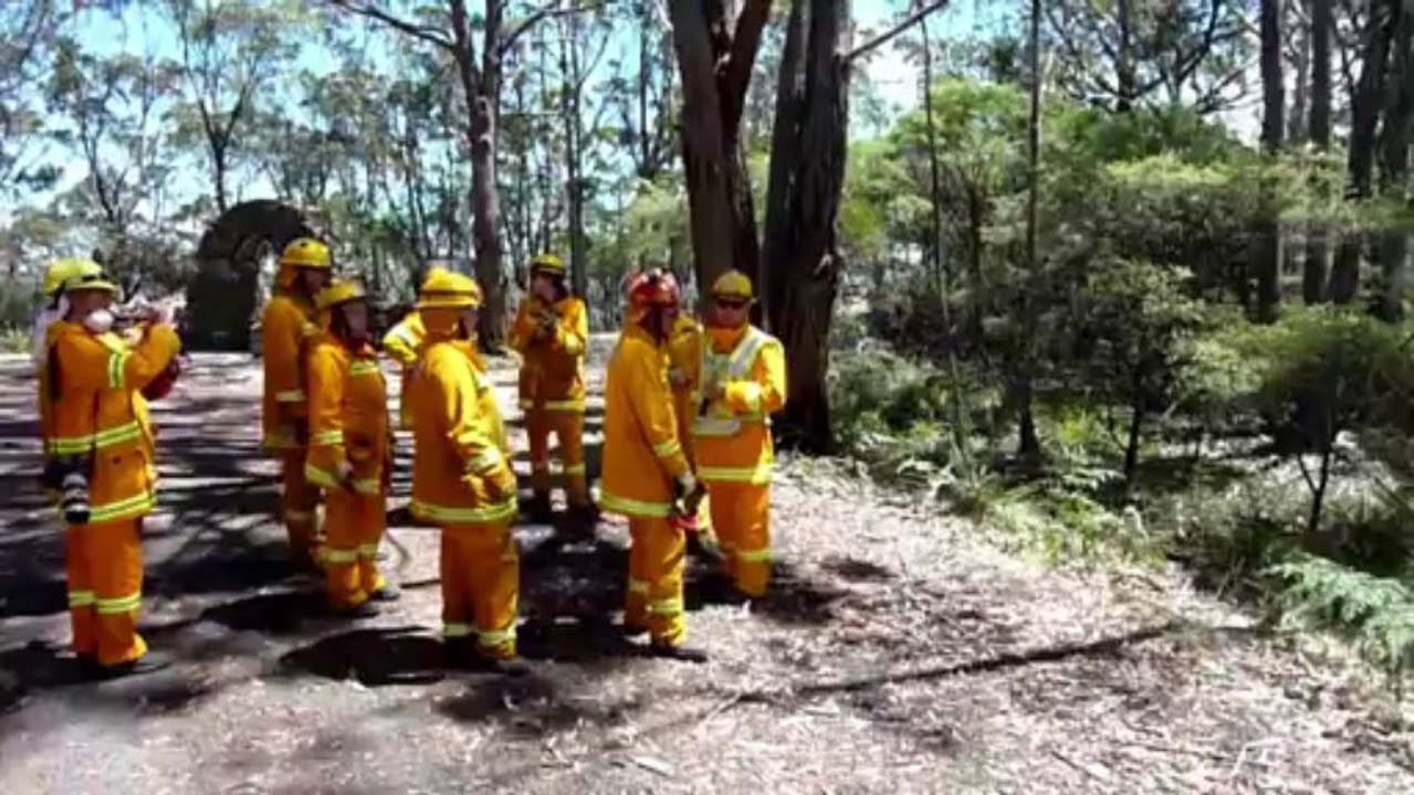 Firefighters battle Australia blazes