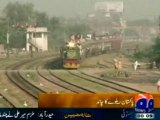 Public travelling on the roof of train in Lahore